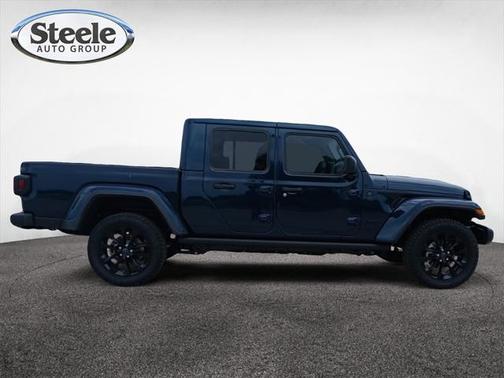 2025 Jeep Gladiator Nighthawk
