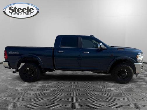 2020 RAM 2500 Laramie Crew Cab 4X4 6'4' Box