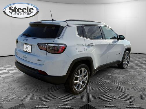 2023 Jeep Compass Latitude Lux