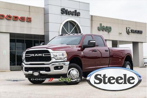 2023 RAM 3500 Tradesman Crew Cab 4x4 8' Box