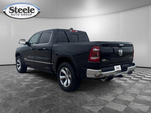 Diamond Black Crystal Pearlcoat 2019 RAM 1500 Limited