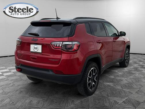 Red Hot Pearlcoat 2025 Jeep Compass Trailhawk