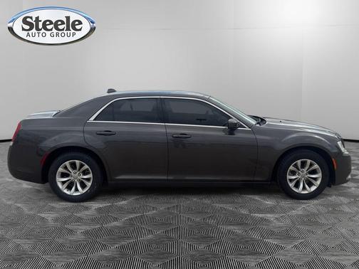 Granite Crystal Metallic Clearcoat 2023 Chrysler 300 Touring