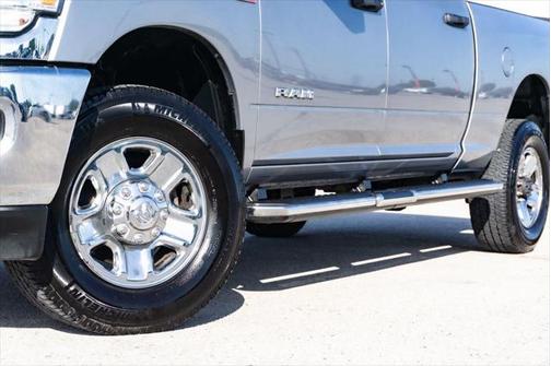 2020 RAM 2500 Tradesman Crew Cab 4X4 6'4' Box