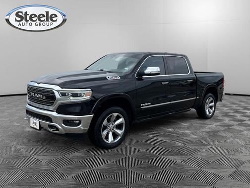 Diamond Black Crystal Pearlcoat 2021 RAM 1500 Limited