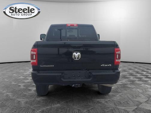 Diamond Black Crystal Pearlcoat 2024 RAM 2500 Laramie Crew Cab 4x4 6'4' Box