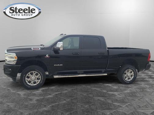 Diamond Black Crystal Pearlcoat 2024 RAM 2500 Laramie Crew Cab 4x4 6'4' Box
