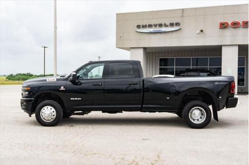 2025 RAM 3500 Lone Star Crew Cab 4x4 8' Box