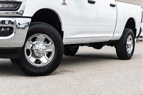 2025 RAM 2500 Tradesman Crew Cab 4x4 6'4' Box