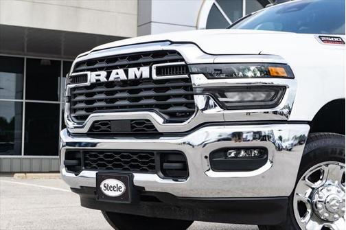 2025 RAM 2500 Tradesman Crew Cab 4x4 6'4' Box