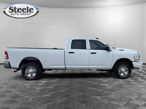 Bright White Clearcoat 2024 RAM 2500 Tradesman Crew Cab 4x4 8' Box