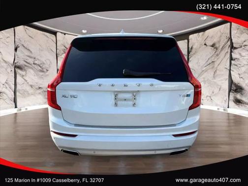 2016 Volvo XC90 T6 Momentum