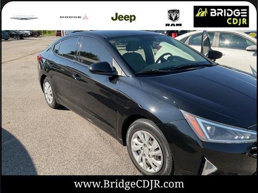 2019 Hyundai ELANTRA SE