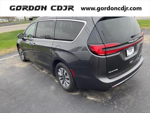 2021 Chrysler Pacifica Hybrid Touring L