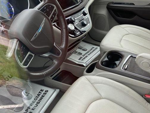 2021 Chrysler Pacifica Hybrid Touring L