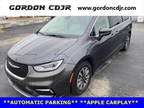 2021 Chrysler Pacifica Hybrid Touring L