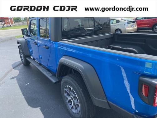 2025 Jeep Gladiator Sport S
