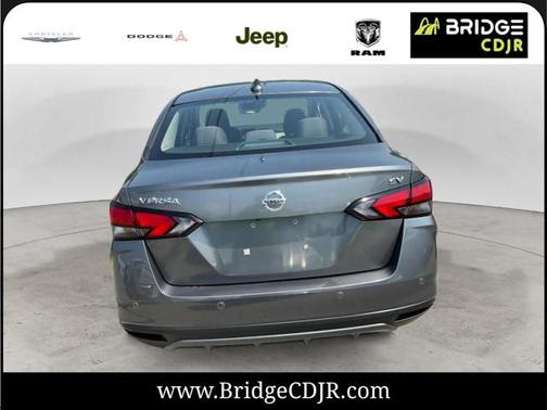 2021 Nissan Versa 1.6 SV