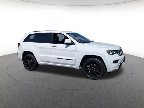 2022 Jeep Grand Cherokee Laredo