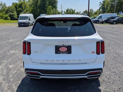 2022 Kia Sorento SX
