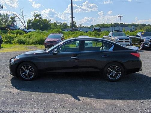 2017 INFINITI Q50 3.0t Signature Edition