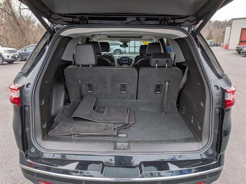 Mosaic Black Metallic 2019 Chevrolet Traverse Premier