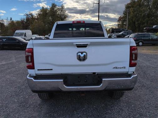 2020 RAM 2500 Big Horn Crew Cab 4X4 6'4' Box