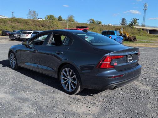 2019 Volvo S60 T6 Momentum