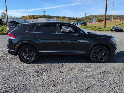 2021 Volkswagen Atlas Cross Sport 3.6L V6 SE w/Technology R-Line