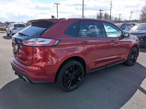 2021 Ford Edge ST
