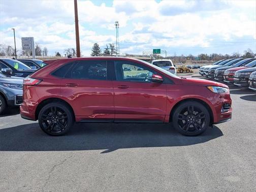 2021 Ford Edge ST