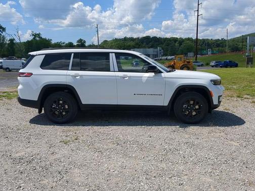 2025 Jeep Grand Cherokee L Altitude