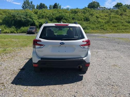 2022 Subaru Forester Base