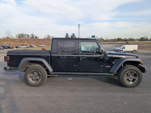 Black Clearcoat 2020 Jeep Gladiator Rubicon
