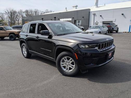 2022 Jeep Grand Cherokee Laredo