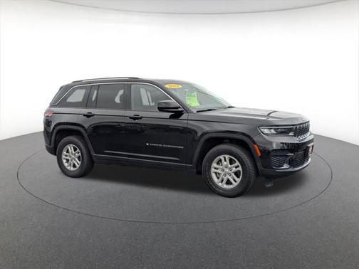 2022 Jeep Grand Cherokee Laredo