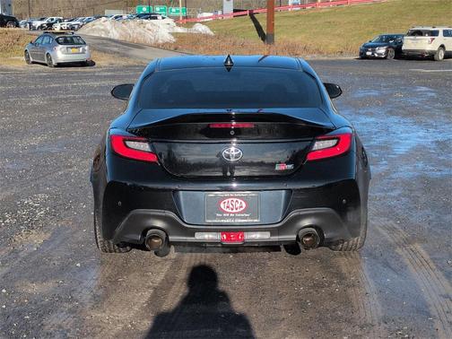 2023 Toyota GR86 Premium