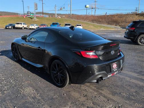 2023 Toyota GR86 Premium