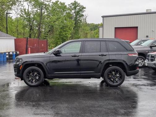 2025 Jeep Grand Cherokee Altitude