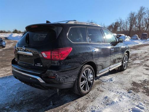 2020 Nissan Pathfinder Platinum 4WD
