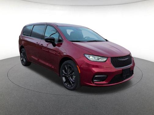 2026 Chrysler Pacifica L