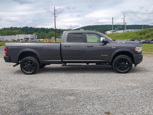 2019 RAM 2500 Laramie Crew Cab 4x4 8' Box