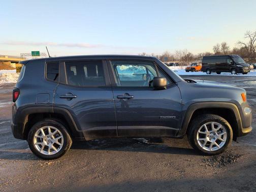 2023 Jeep Renegade Latitude