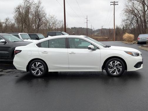 2022 Subaru Legacy Premium