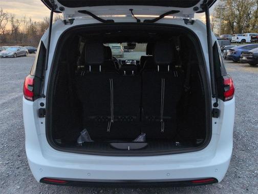 2026 Chrysler Pacifica L