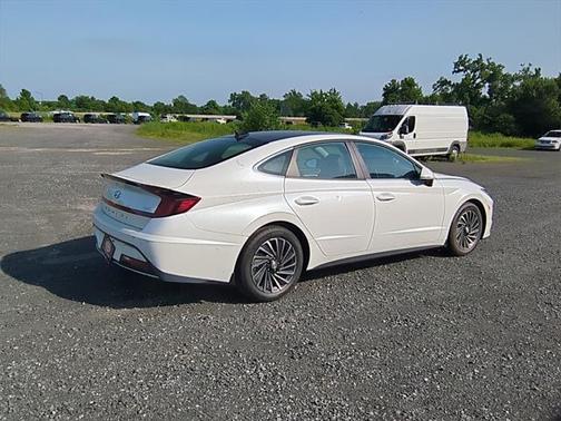 2022 Hyundai SONATA Hybrid Limited