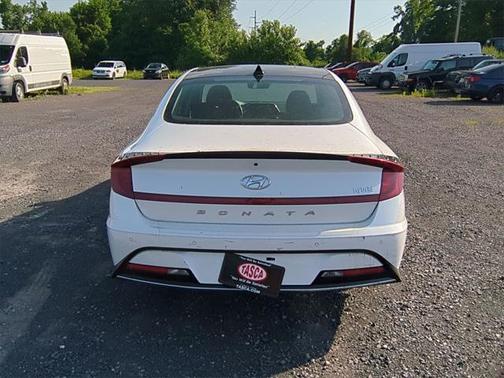 2022 Hyundai SONATA Hybrid Limited