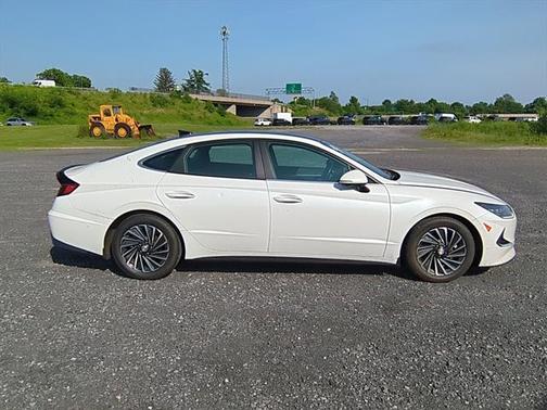 2022 Hyundai SONATA Hybrid Limited