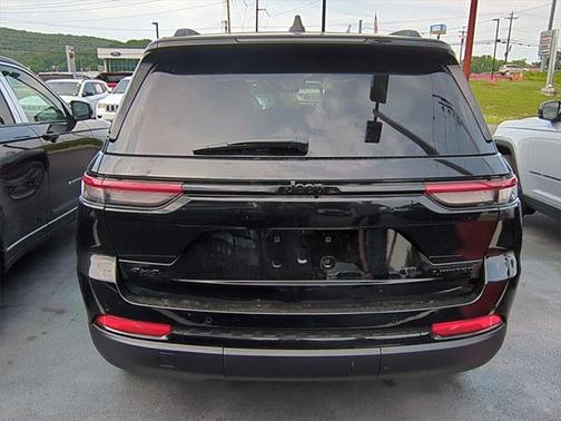 2025 Jeep Grand Cherokee Limited X