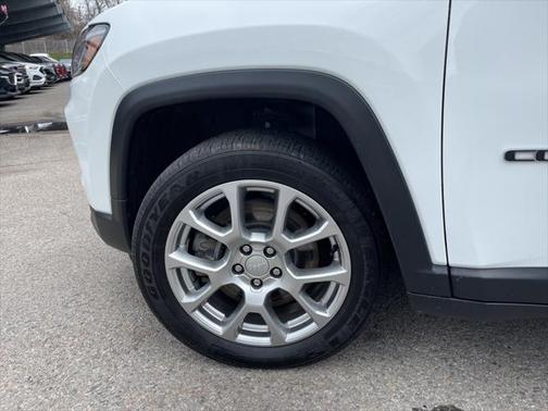 2023 Jeep Compass Latitude Lux